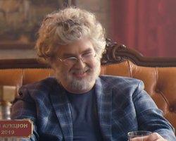 Гриценко порадовал соцсети новым предвыборным роликом с "Коломойским" в главной роли