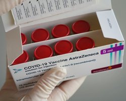 В Австрії призупинили вакцинацію партією AstraZeneca після смерті пацієнта