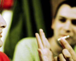 Пассивное курение вредит психике, - ученые