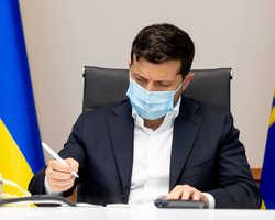 Зеленский ввел санкции СНБО за российские выборы в Крыму и ОРДЛО