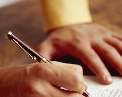 Редакторов СМИ  обязали сообщать о смене политических взглядов