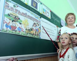 В Киеве предупредили: не вакцинированных учителей могут не допустить к работе (документ)