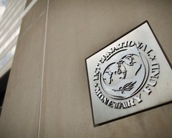 Украина просит МВФ повысить тарифы на газ после выборов