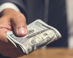 "Должны сделать выводы": в НБУ предупредили о рисках, если Украина останется без помощи Запада