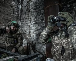 Бойцы ВСУ показали видео боев в разрушенном Бахмуте