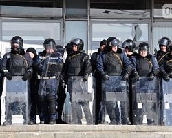 В Хмельницком управлении СБУ по людям откыли огонь