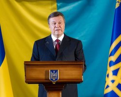 Молодежное крыло четырех партий придет к Януковичу с красными карточками