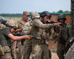 "Будут брать Варшаву": на фронте около 50% позиций пустуют из-за нехватки людей, — военный (видео)