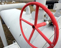 Предложенная Азаровым консервация ГТС приведет к массовым сокращениям - Ъ