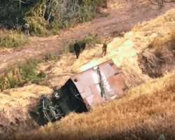 Техника РФ застряла в собственных ловушках во время контратаки в Курской области, — Forbes (видео)