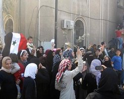 С начала демонстраций в Сирии погибли 450 человек
