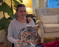 Все для дома: украинка показала "сокровища", которые нашла на секонд-хенде (фото)