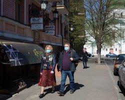 Херсонская область первой в Украине перешла в "красную" зону: список ограничений