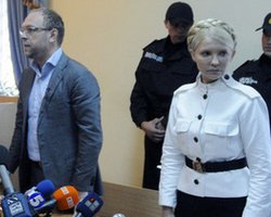 Адвокаты отказались получать уведомление о подозрении Тимошенко в убийстве Щербаня