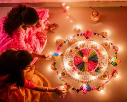 Время ставить светильники в ряд. Индийский праздник Дивали символизирует победу добра над злом