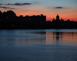 Свет под угрозой: стоит ли готовиться к отключениям летом и сколько сейчас стоит техника для блэкаута