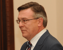 Кожара призвал заграницу осудить действия радикалов в Киеве