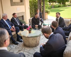 Встреча Зеленского с Ди Венсом: что президент передал Трампу перед звонком Путину