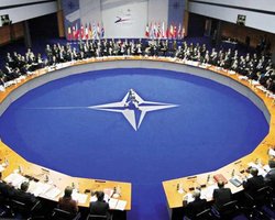 Украину решили привлечь к проекту интеллектуальной обороны НАТО, - глава миссии