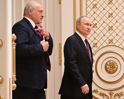 "Пожилой человек в своем мире": Зеленский ответил Лукашенко на предложение о капитуляции