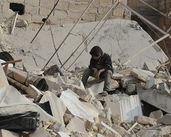 Российские самолеты разбомбили сельские районы в Сирии: более 80 погибших