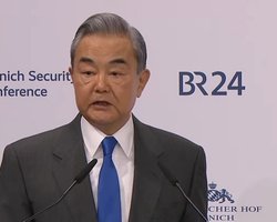 Китай пообіцяв відповісти на "залякування" і нагадав про возз'єднання з Тайванем