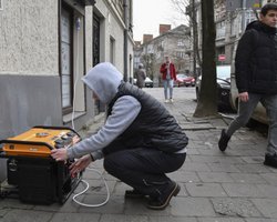 ДТЭК опубликовал графики отключений на 6 марта: у кого света не будет только вечером