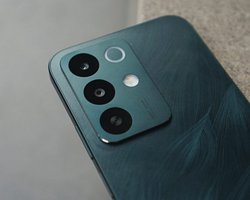 Лучшие бюджетные смартфоны 2025 года: эксперты назвали неожиданные модели (фото)