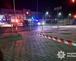 У Миколаєві стався вибух на непрацюючій АЗС: внаслідок теракту постраждало семеро поліціянтів