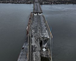 "За будь-яку ціну": ЗС РФ намагаються взяти під контроль Антонівський міст на Херсонщині