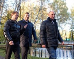 Сюжет дня. Присутствие Януковича на инаугурации Путина может быть неуместным