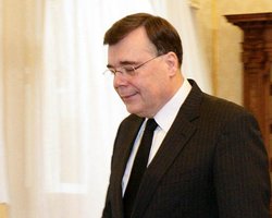Экс-премьера Исландии признали невиновным в финансовом кризисе страны