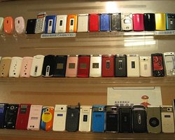 Украинцы не готовы отказаться от мобилок,- опрос