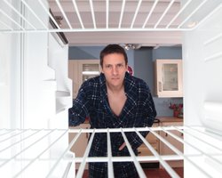 Коли світла немає: як зберегти  продукти без холодильника і що варто знати про блекаут-харчування