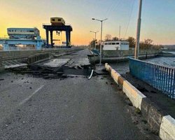 РосЗМІ показали кадри удару по Кременчуцькій ГЕС і стверджують, що дамба пошкоджена (відео)