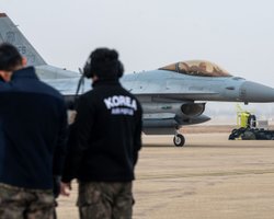 F-16 США почти вступили в бой с истребителями Китая: короткая "схватка" над Желтым морем, — Yonhap