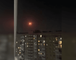 Загорілися "Лукойл" і нафтоналивний порт: РФ масовано атакували понад 200 дронів (відео)