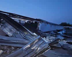 Ранковий обстріл України: у Дніпрі пошкоджено підприємство, почались екстрені відключення