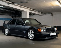 Справжній раритет: старий 36-річний Mercedes 190 оцінили в $400 000 (фото)