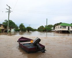В результате наводнений в Боливии почти 10 тысяч семей остались без крова