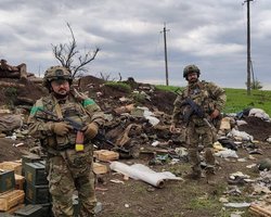 "Ленд-лиз" от оккупантов: ВСУ показали брошенные позиции россиян под Бахмутом