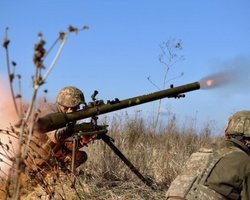 Началось с новой силой: под Бахмутом оккупанты атакуют позиции ВСУ (карта)