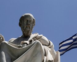 Правящая партия Греции исключила из своих рядов адвоката ультраправого депутата 