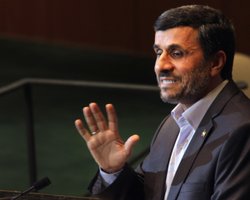 Ахмадинежад приказал усилить охрану ученых-ядерщиков