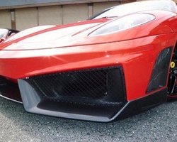 Спорткар Ferrari скрестили с Lambo 