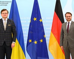 "Тяжелые, но конструктивные", - Кулеба провел переговоры по "Северному потоку-2" в Германии