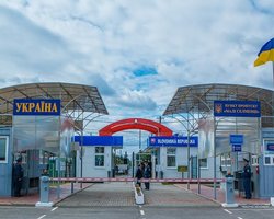 Словаччина закрила всі прикордонні переходи з Україною: у чому причина