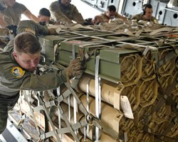 "Из месяца в месяц": в США заявили об уменьшении запасов боеприпасов из-за войны в Украине