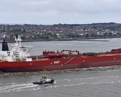 Дружній вогонь: єменські хусити атакували в Червоному морі танкер із російською нафтою