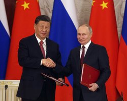 Китай не предлагал посредничество в прекращении войны с Россией, — Зеленский